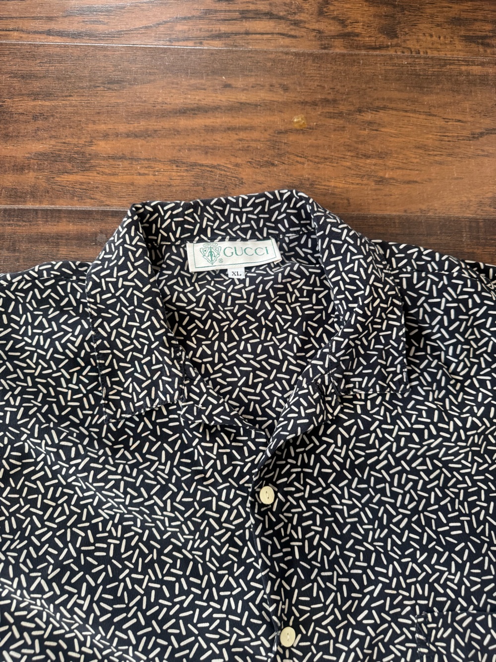 VINTAGE MENS GUCCI SILK BUTTON DOWN SZ XL